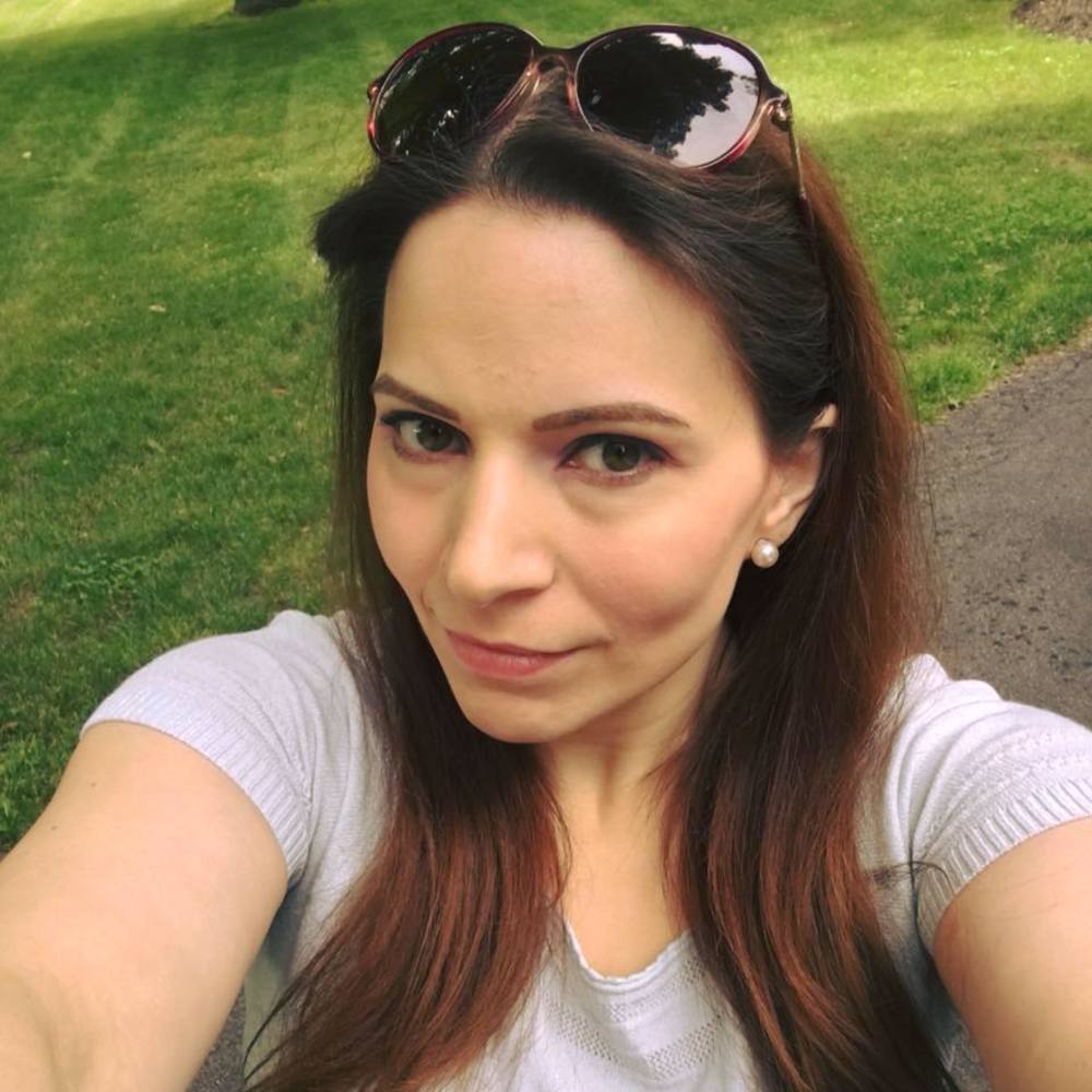 Meet your Posher, Serena